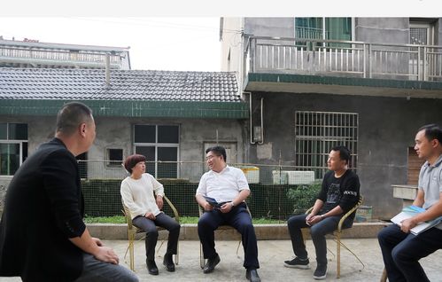 横峰县葛源镇召开城镇贫困群众脱贫解困工作会议